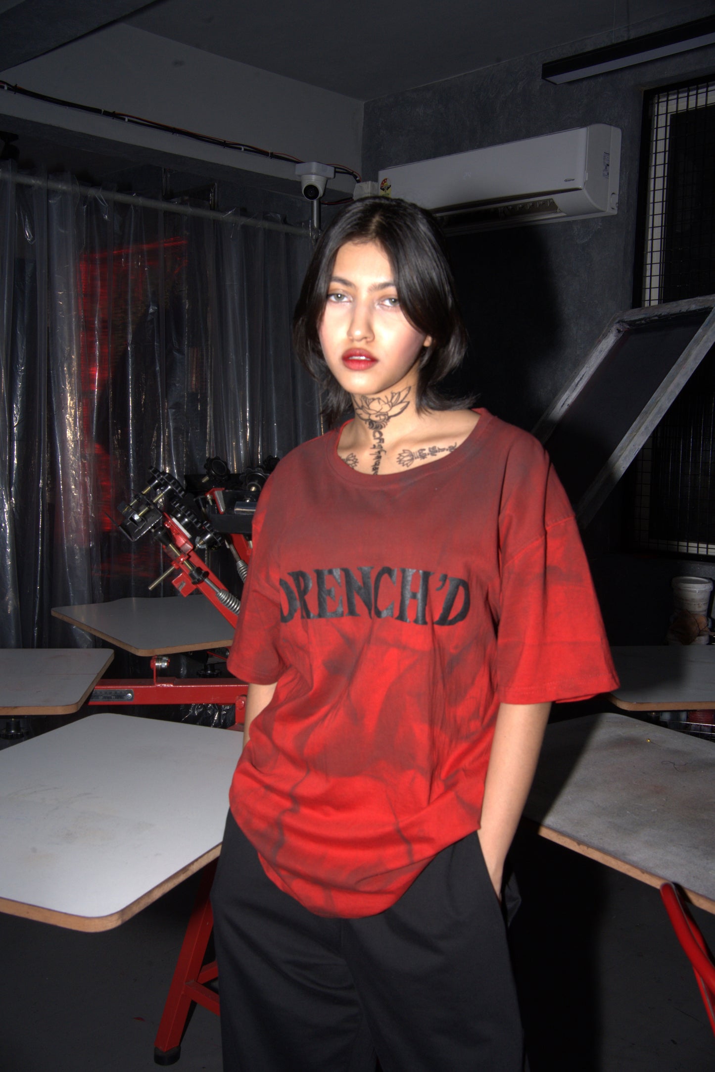 SMOKED RED T