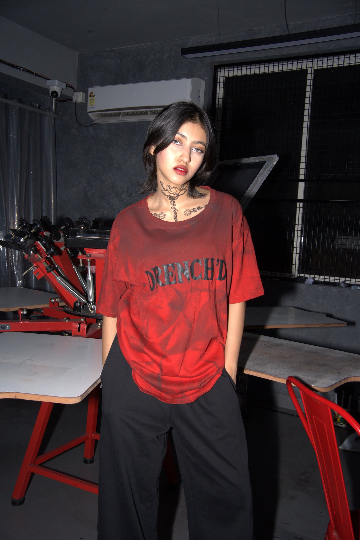 SMOKED RED T